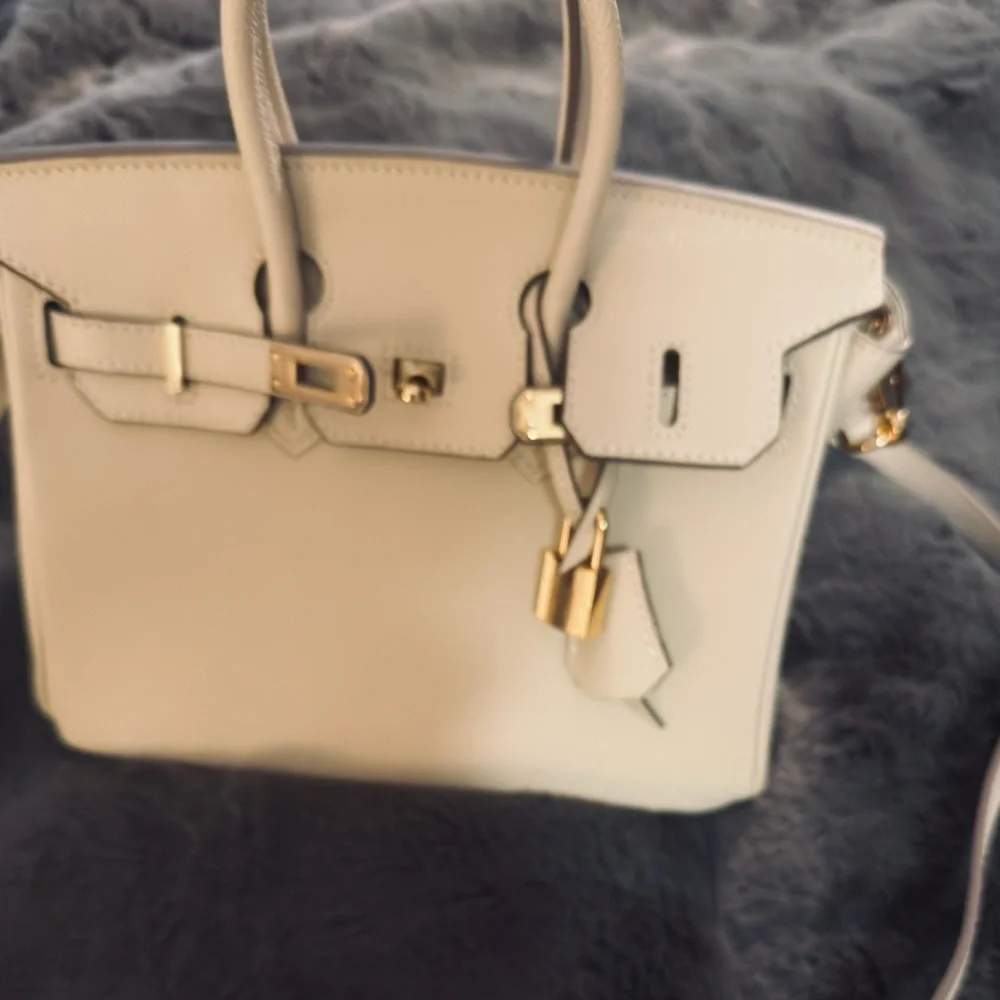 POST CHRISTMAS PRICE CUT! Brand new KELLY STYLED HERMES BAG IN Elegant CREAM - Picture 2 of 11
